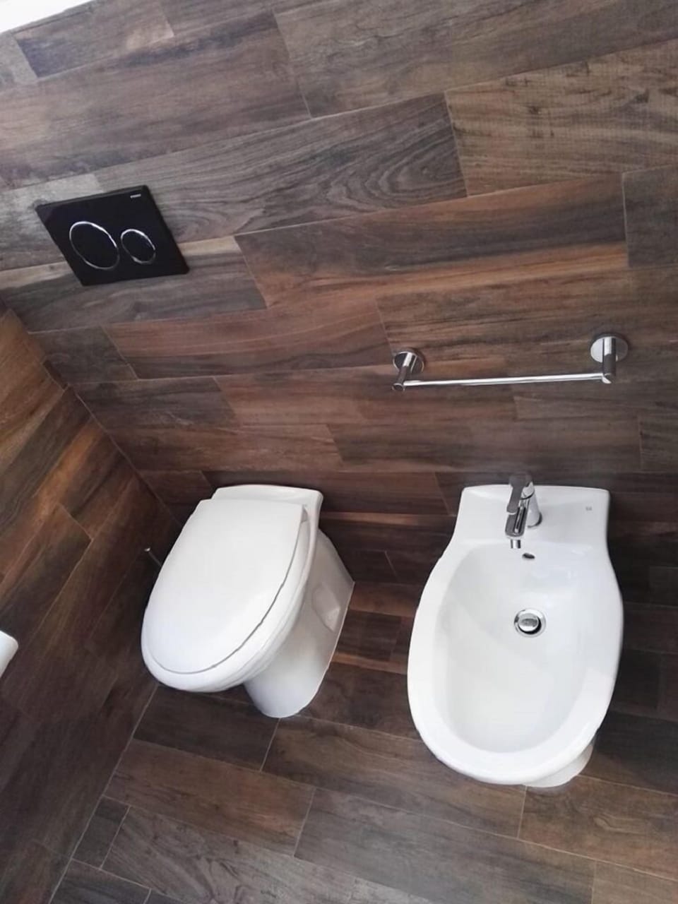 Shower, deep soaking tub, free toiletries, hair dryer