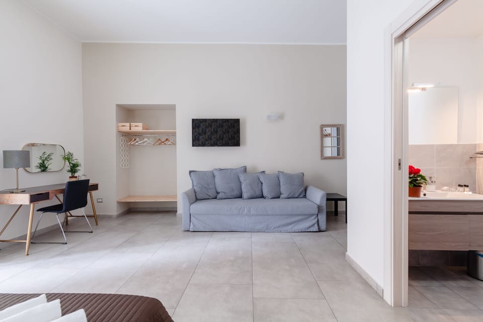 Junior Suite, 1 Bedroom, Balcony | Premium bedding, minibar, soundproofing, WiFi (free)