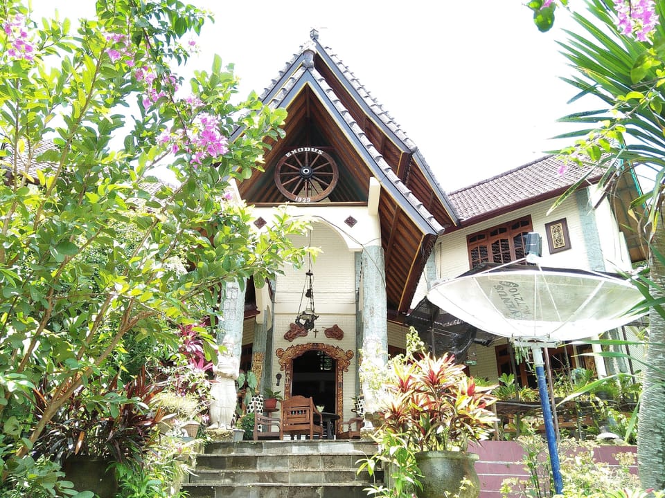 Puri Eling Blimbingsari Bed and Breakfast in Bali