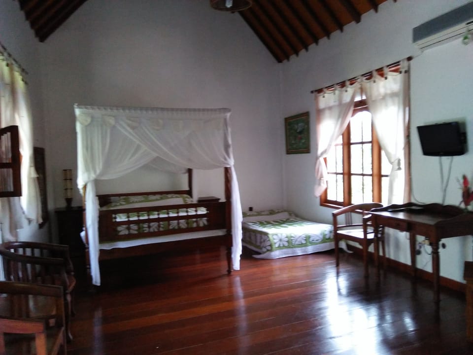 Basic Suite | Free WiFi