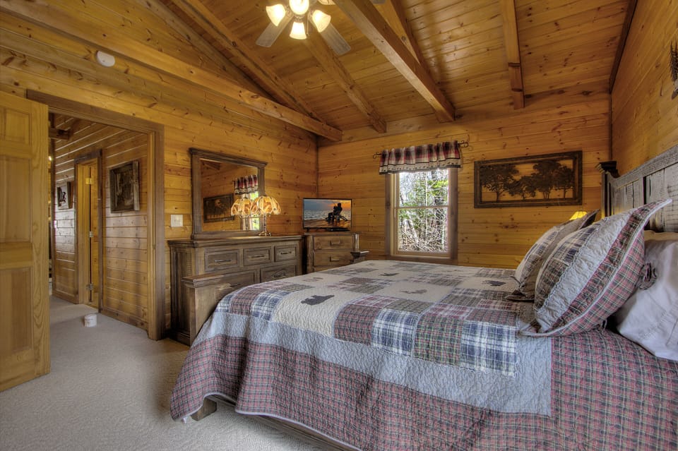 Large Master Suites - Bedroom