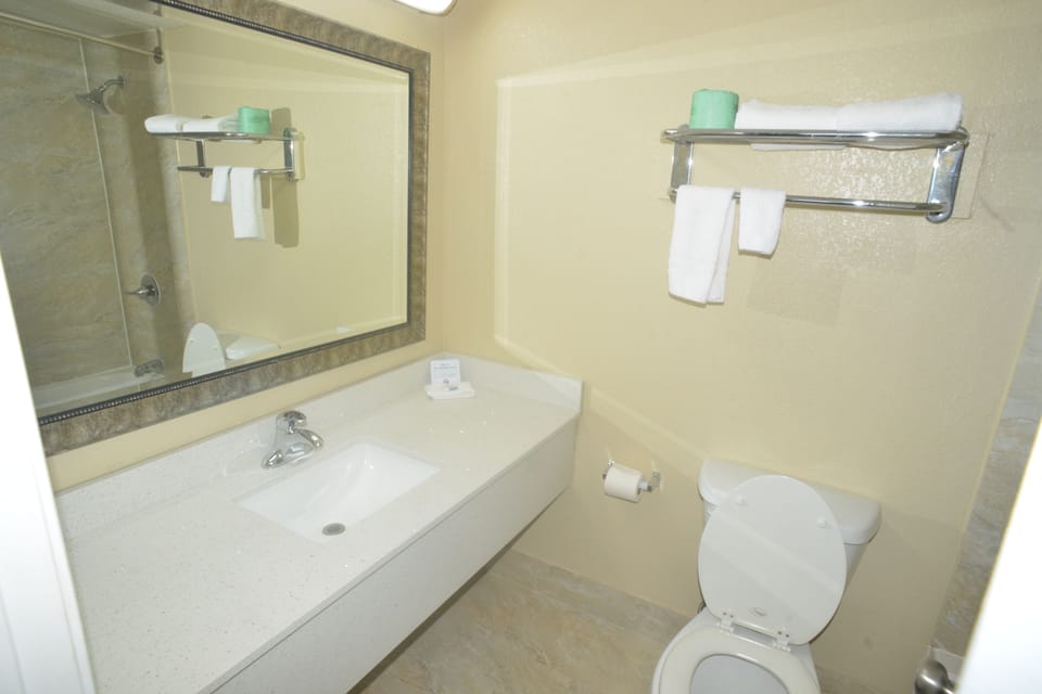 Individually furnished, desk, blackout drapes, free WiFi