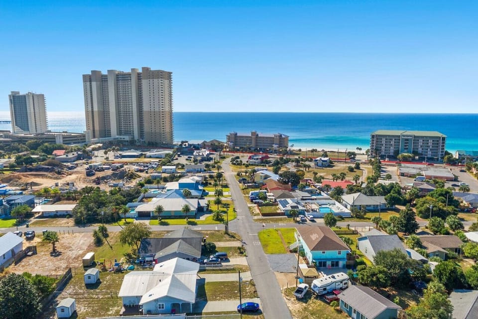 Aerial shots of house and proximity to the World`s Most Beautiful Beaches!