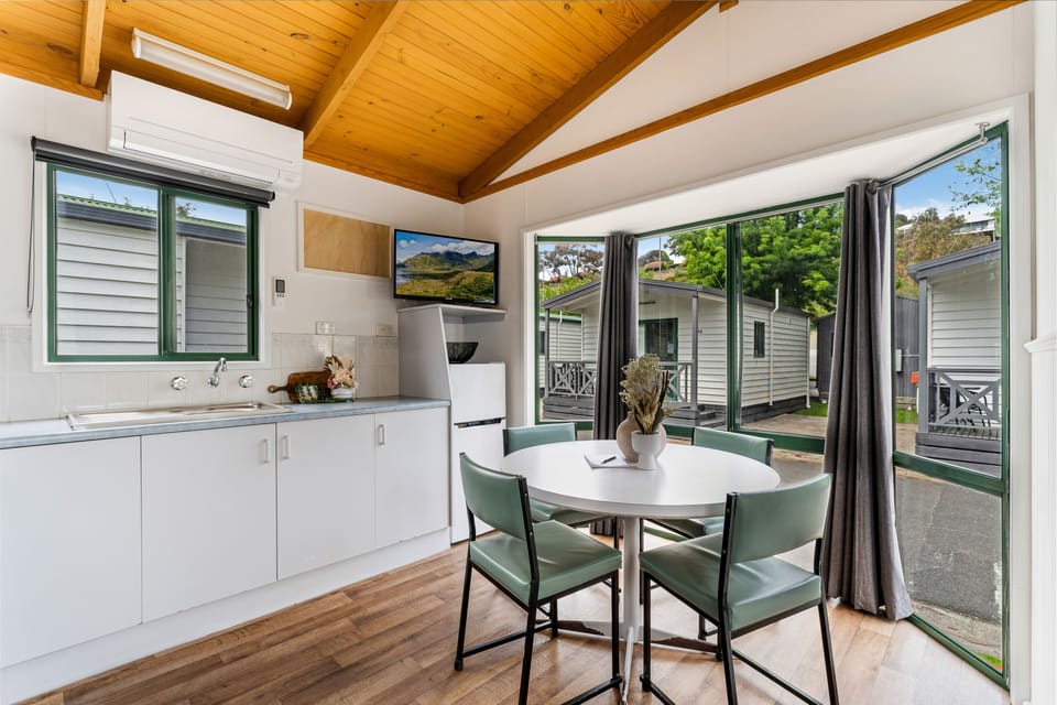 Budget Two Bedroom Cabin | In-room dining
