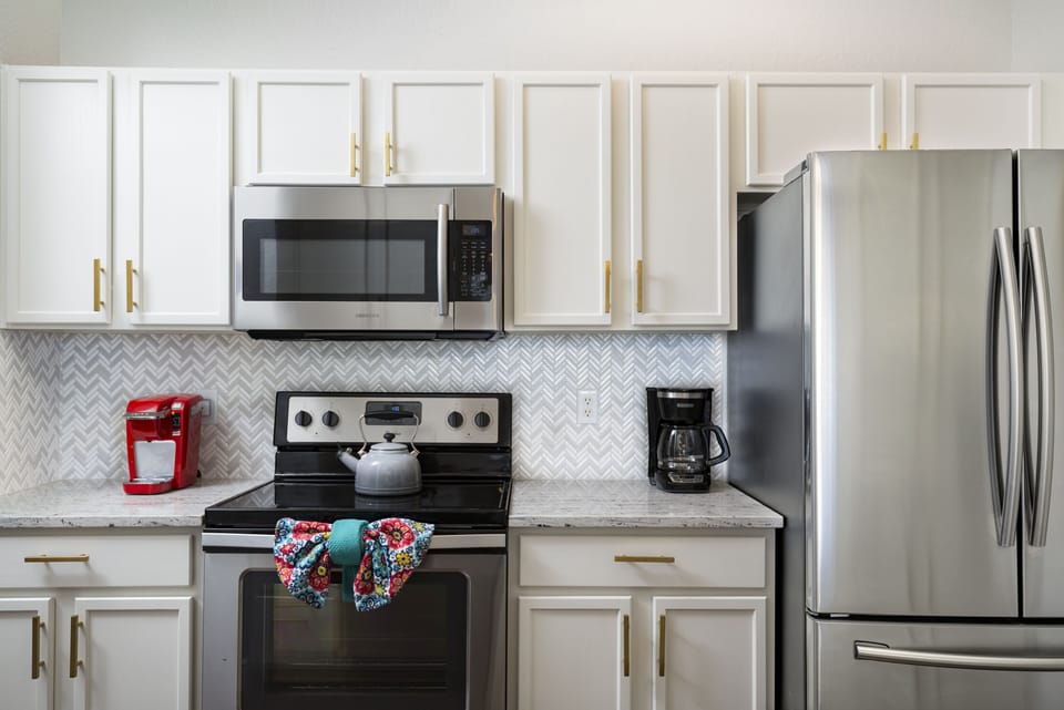 Keurig, standard coffee maker......we have it all. 