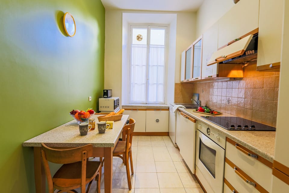 Beautiful fully equipped kitchen