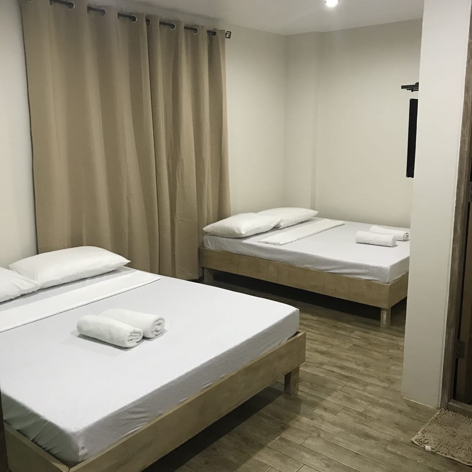 Family Room | Premium bedding, bed sheets