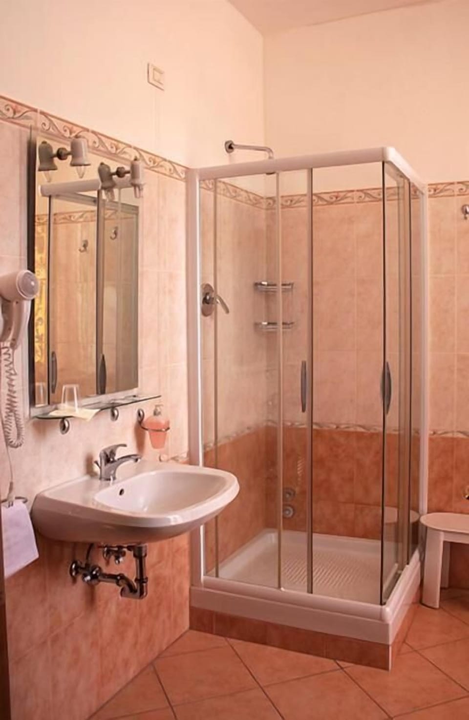Shower, towels