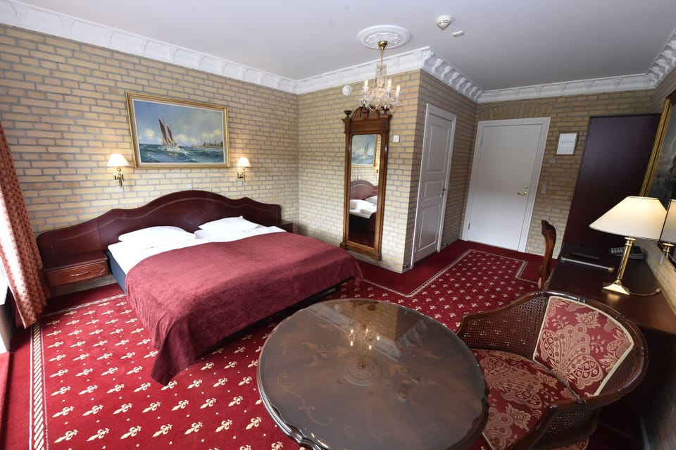 Standard Double Room, Terrace | Pillowtop beds, desk, iron/ironing board, cribs/infant beds