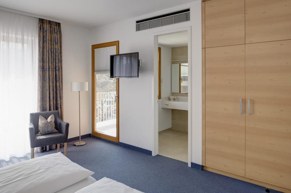 In-room safe, desk, soundproofing, iron/ironing board (on request)