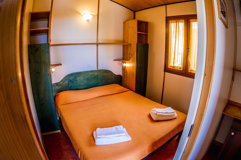Mobile Home, 1 Bedroom, Sea View | Desk, free WiFi, bed sheets