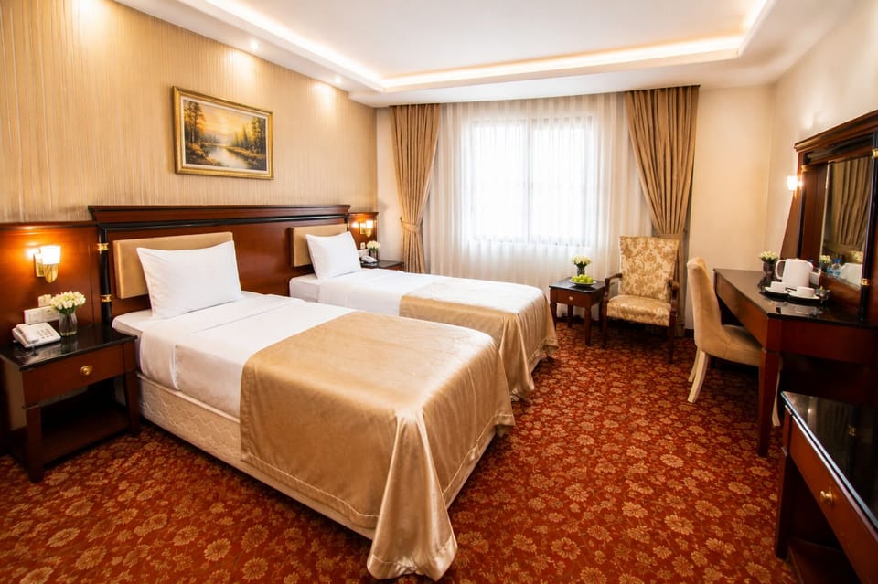 Standard Twin Room | Premium bedding, pillowtop beds, minibar, in-room safe