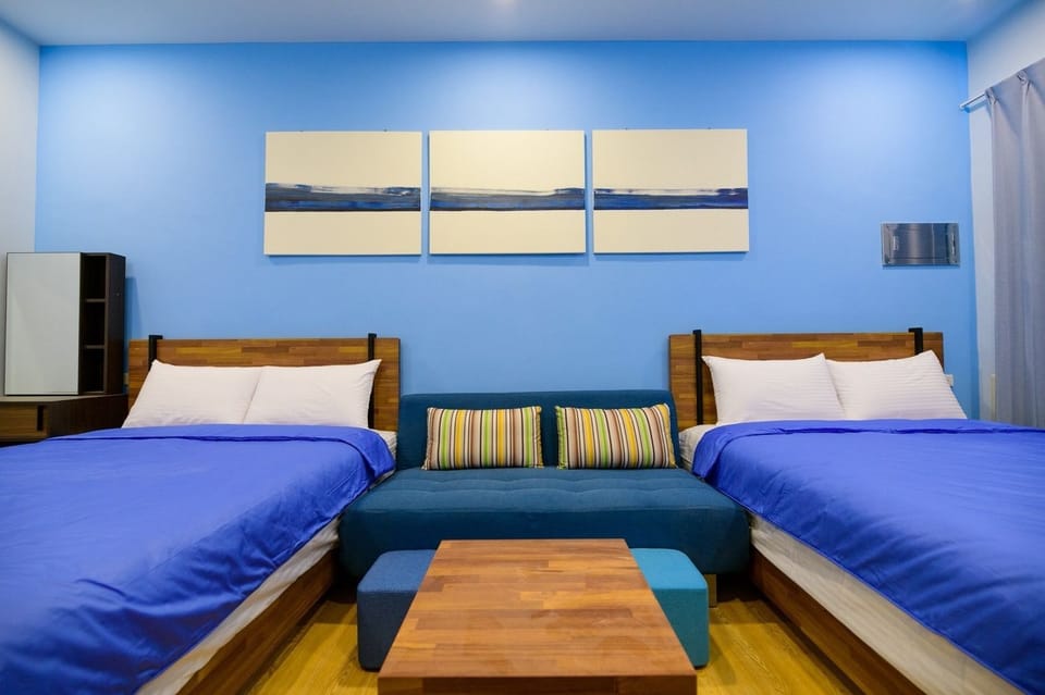 1 bedroom, premium bedding, desk, soundproofing