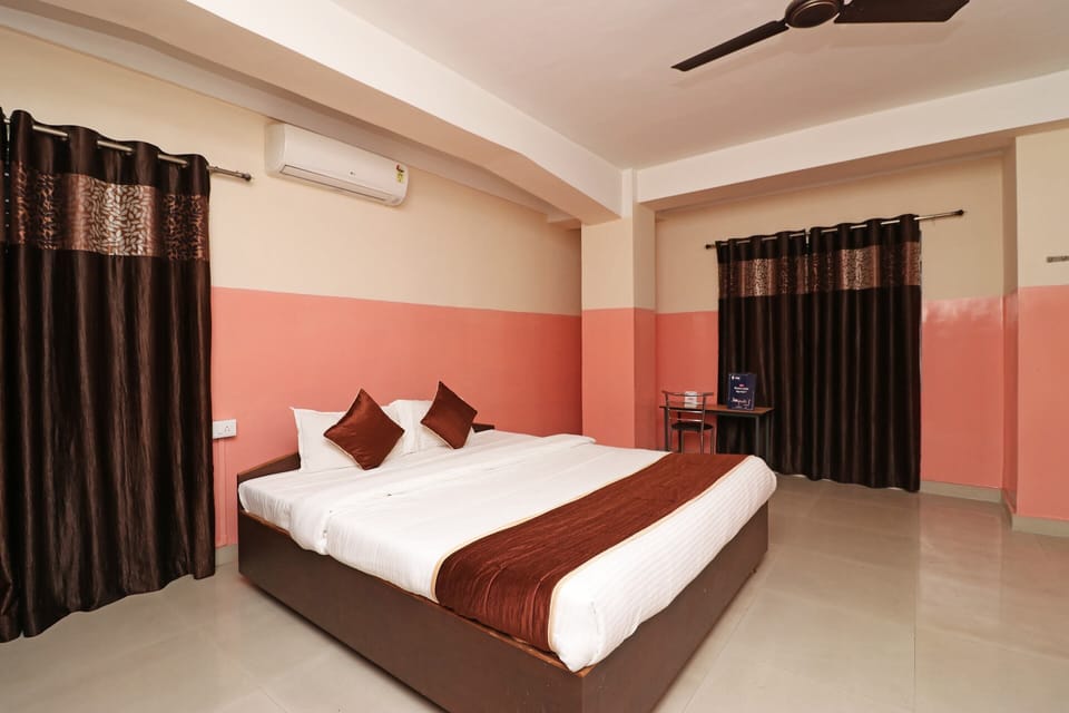 Standard Double Room | Free WiFi, bed sheets