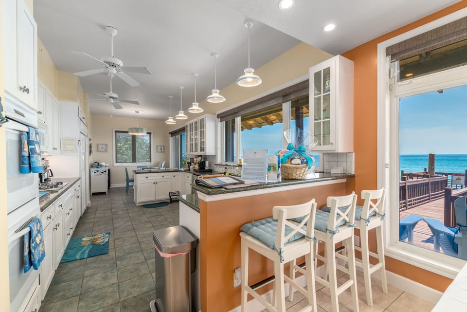 Oceanfront kitchen