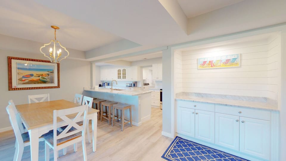 Kitchen Bar Seating for Four