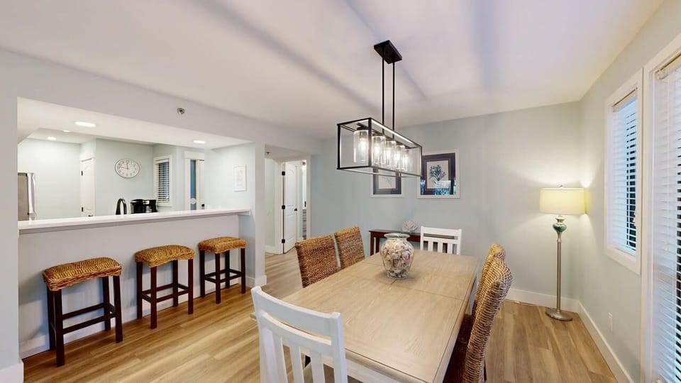Dining Room and Bar Seating