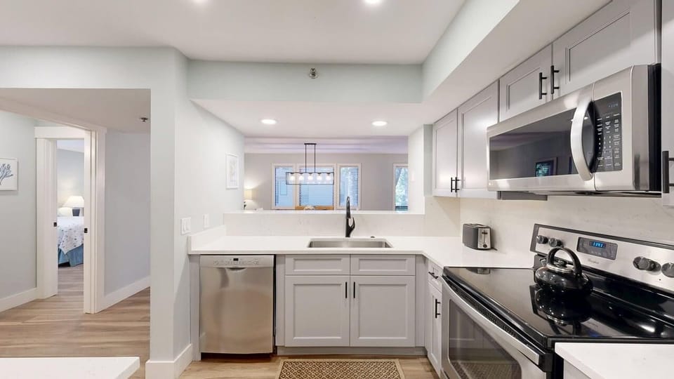 Fully Stocked Kitchen