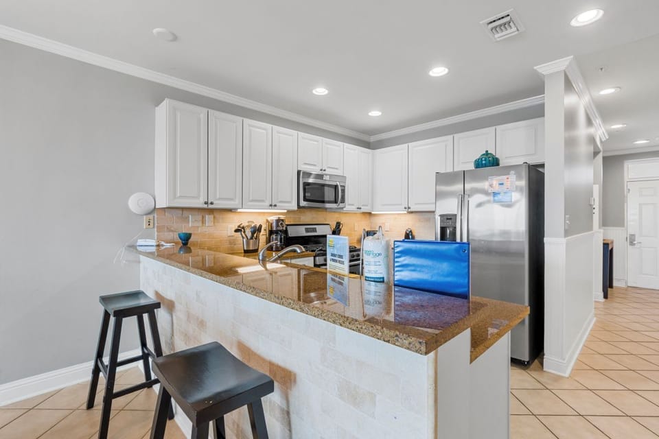Wharf 812 Kitchen Counter Seats 2