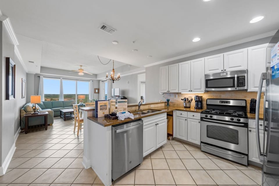 Wharf 812 Kitchen