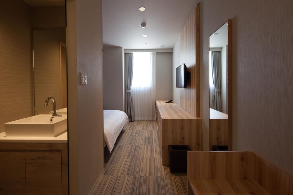 Double Room, 1 Double Bed, Non Smoking | In-room safe, soundproofing, WiFi (free)