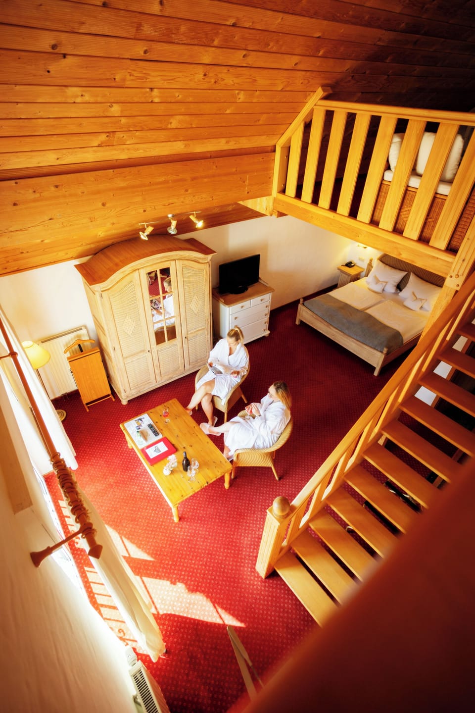 Comfort Double Room (im Gästehaus-Schulhaus 20 m entfernt) | 1 bedroom, individually decorated, individually furnished, desk