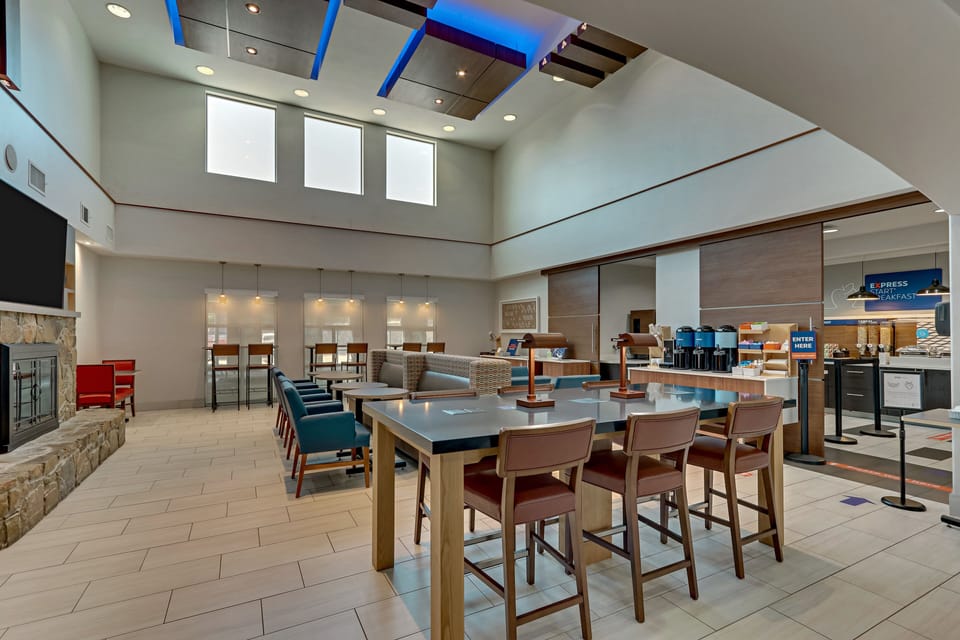 Free buffet breakfast
