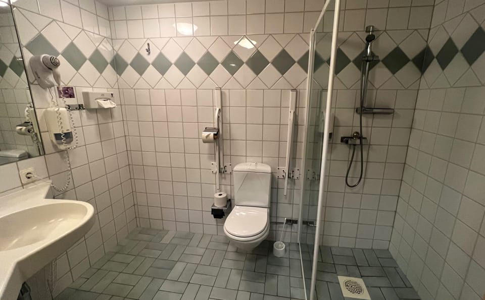 Hair dryer, towels