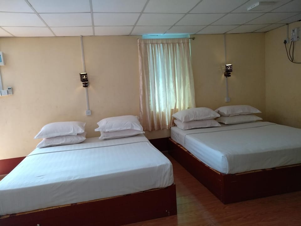 In-room safe, desk, soundproofing, free WiFi