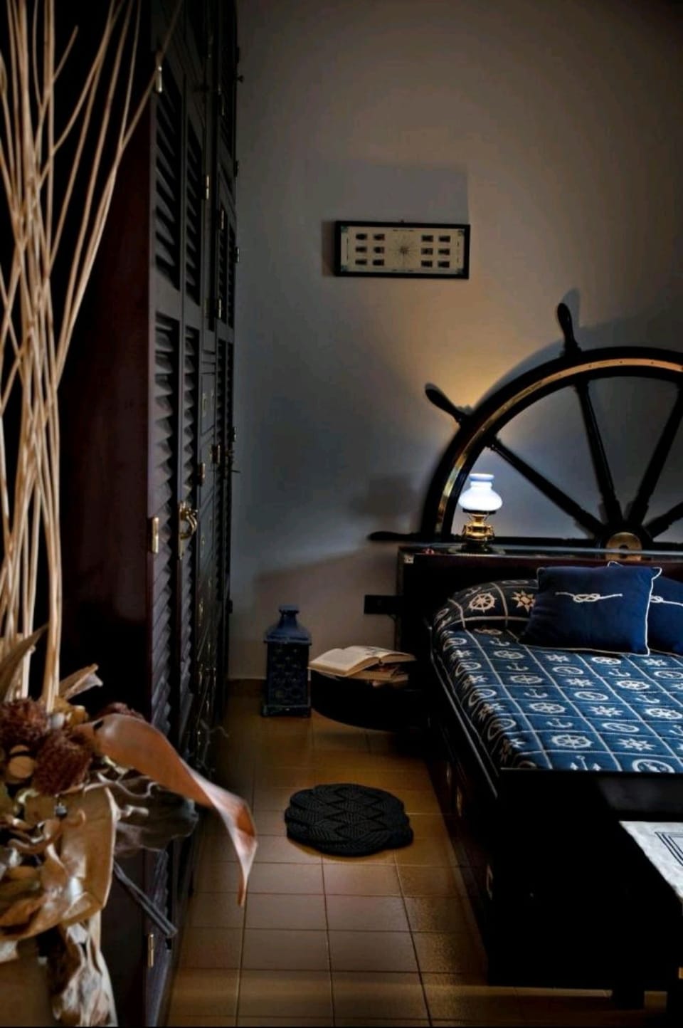 Triple Room, Private Bathroom | Desk, laptop workspace, free WiFi, bed sheets