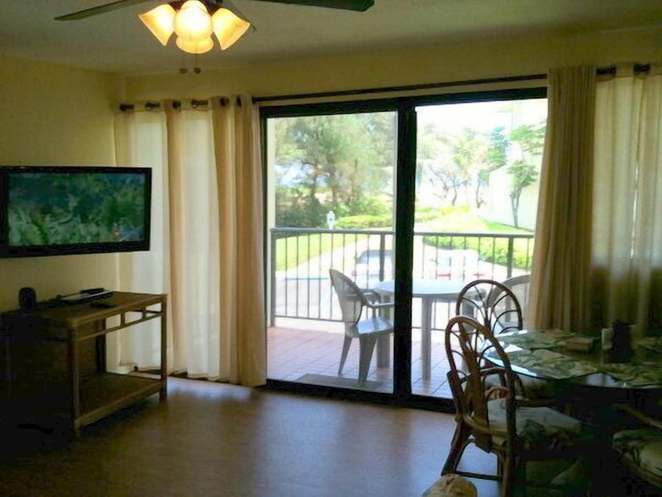 Lovely second floor lanai with ocean views