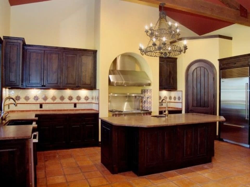 Main House Gourmet Chef Kitchen 