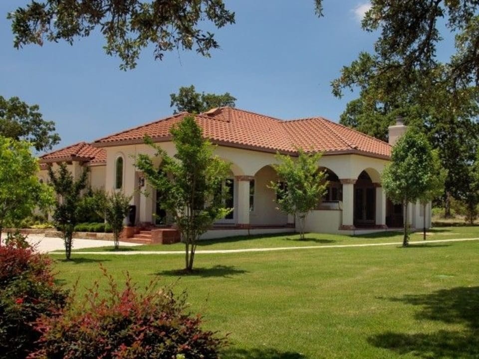 Main House Outdoor Living Area
