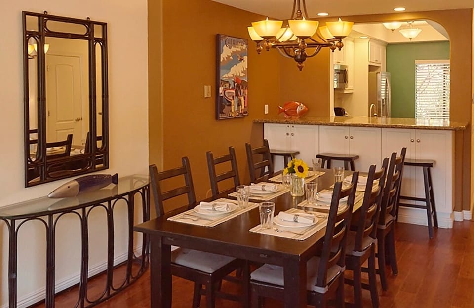 Welcome to your spacious, comfortable dining room for the whole family!