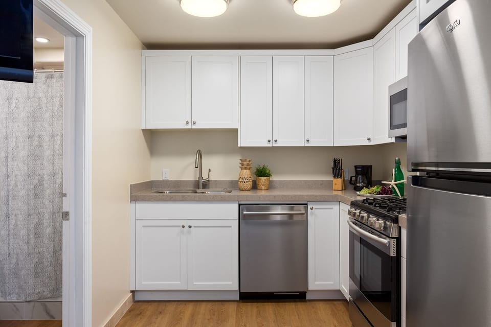 Quaint Kitchen Space for Two