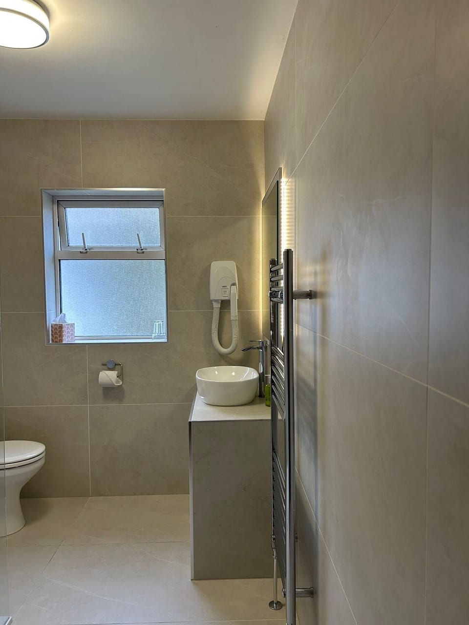 Single Room | Bathroom | Free toiletries, hair dryer, bidet, towels