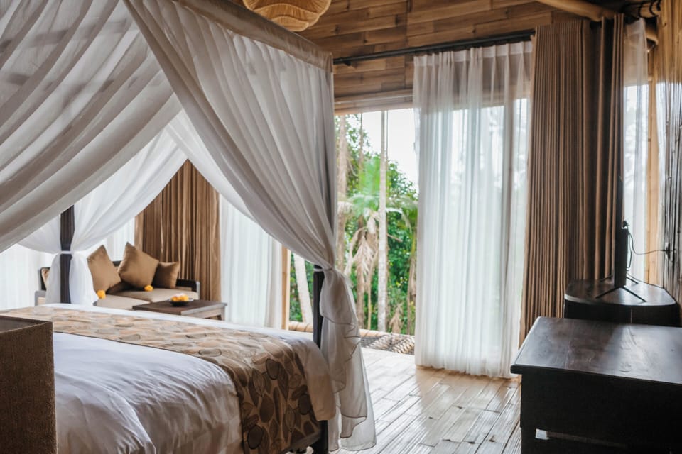 One Bedroom Bamboo Villa with Pool | Egyptian cotton sheets, premium bedding, Select Comfort beds, minibar