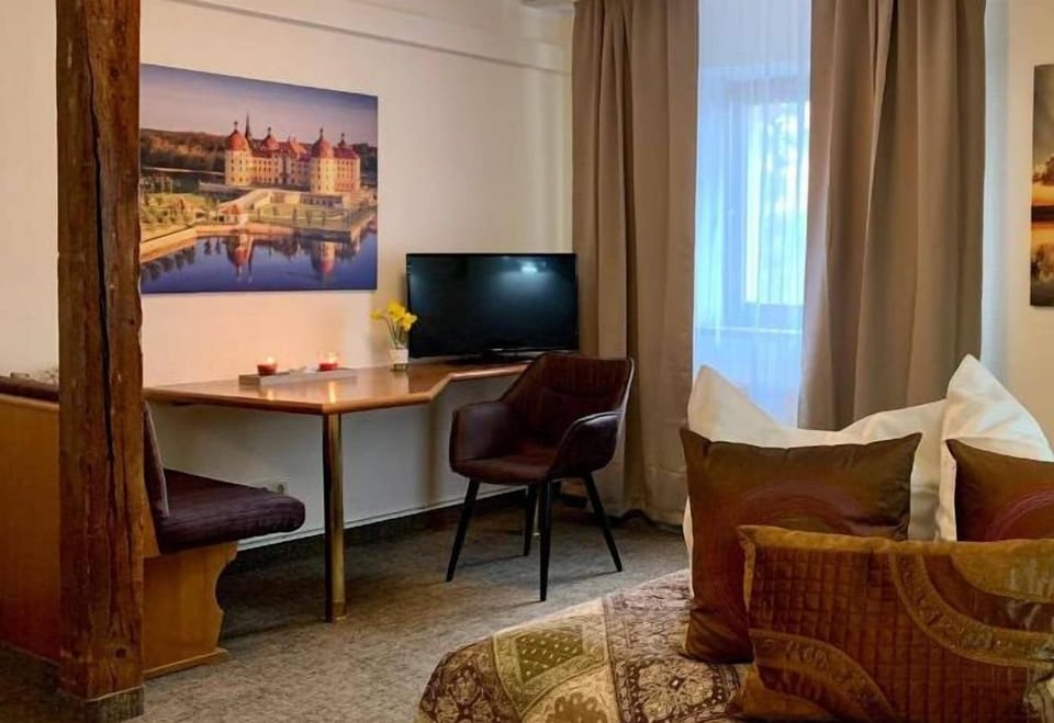 In-room safe, desk, free cribs/infant beds, free WiFi