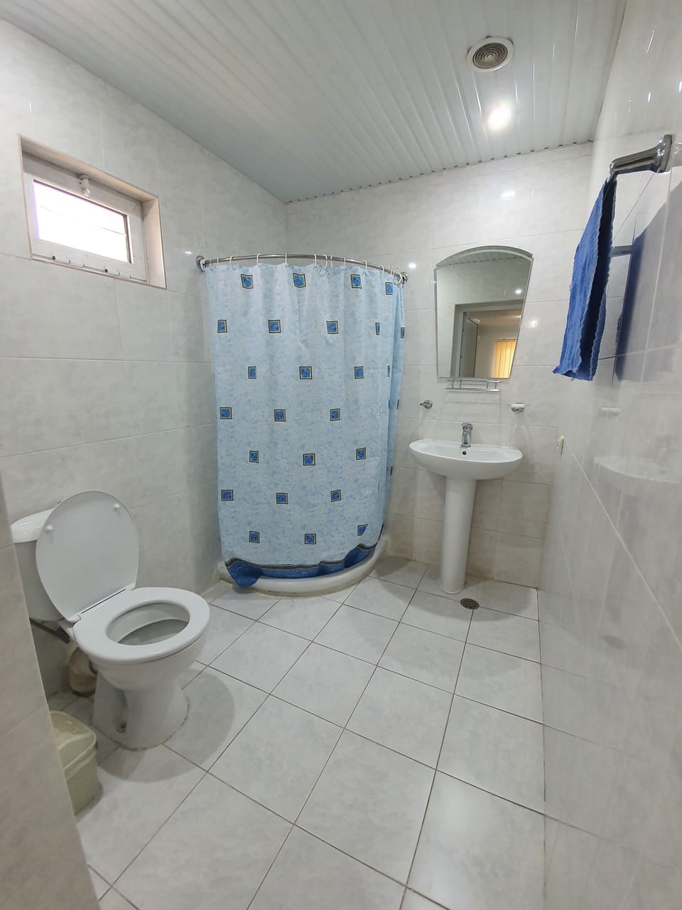 Shower, free toiletries, hair dryer, slippers