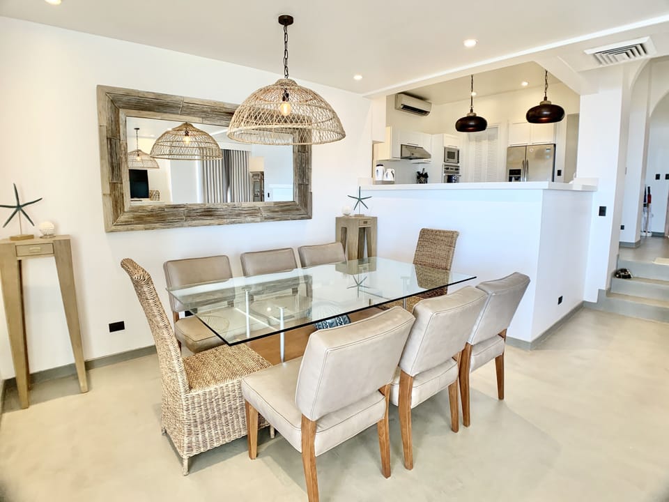 dining to kitchen