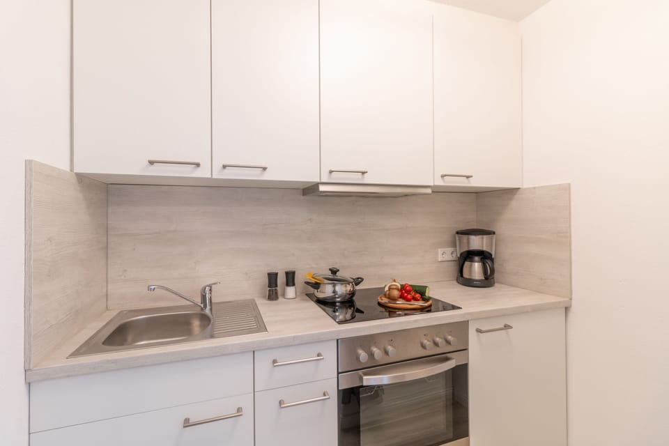 Exclusive Studio | Private kitchen | Fridge, microwave, oven, stovetop