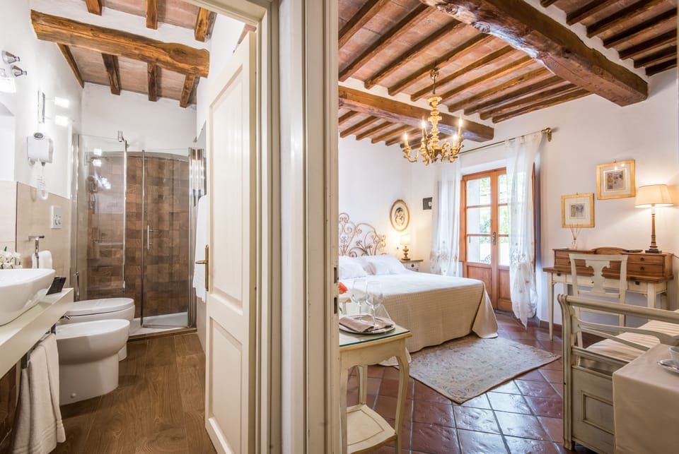 Superior Double Room | Minibar, in-room safe, desk, free WiFi