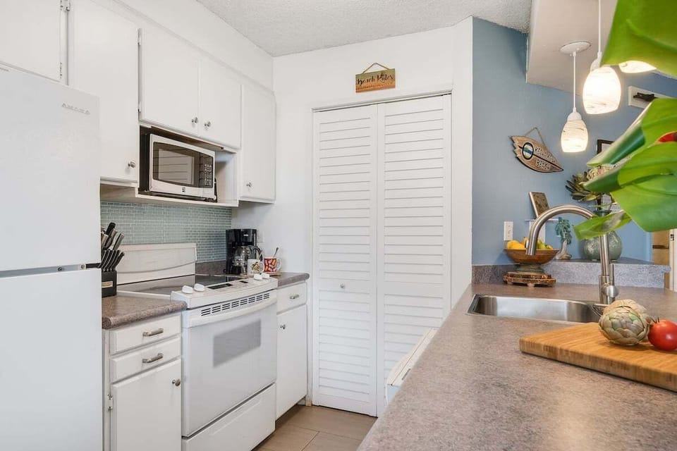 Enjoy cooking your favorite meal in your kitchen