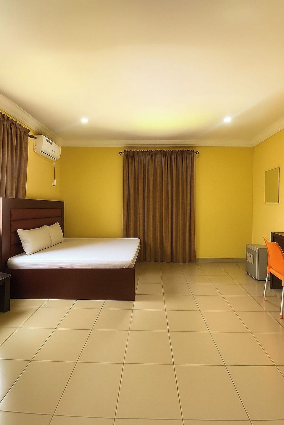 City Room, 1 Queen Bed | 1 bedroom, desk, bed sheets