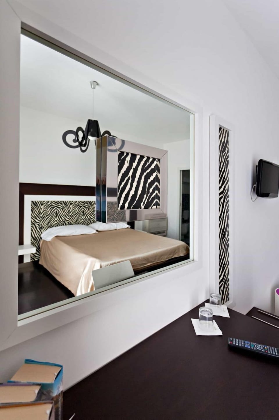 Comfort Double Room | Premium bedding, in-room safe, desk, blackout drapes