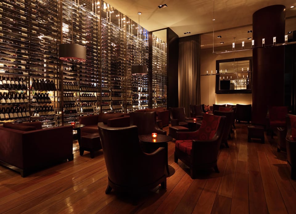 Cocktail bar