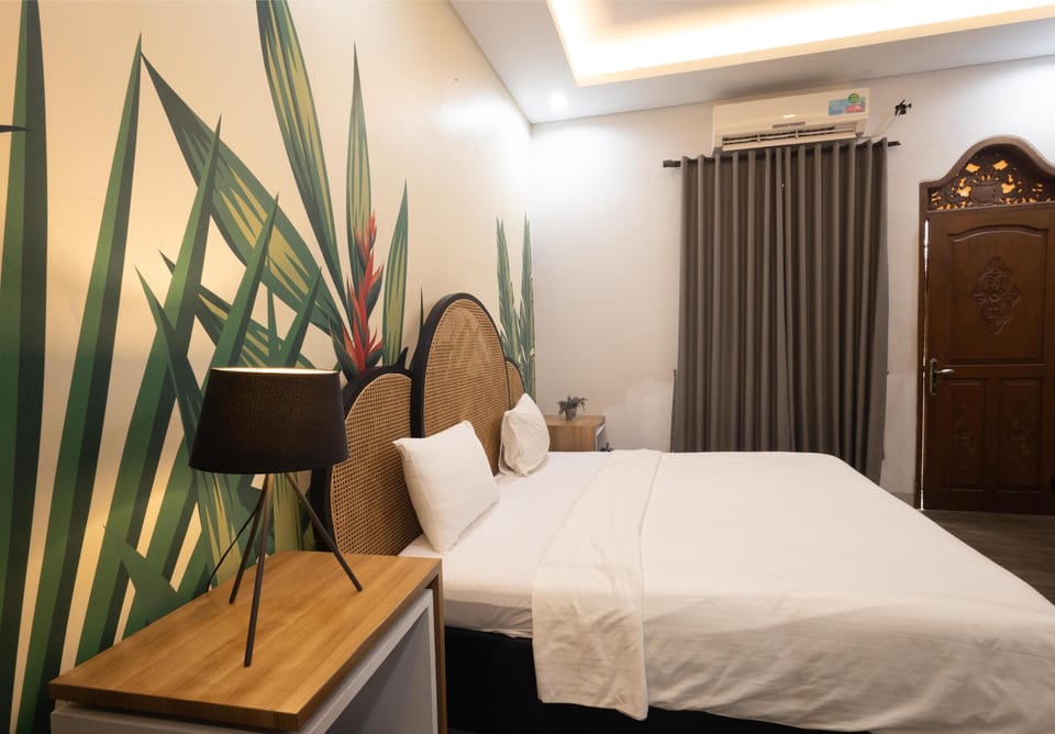 Deluxe Room | In-room safe, desk, soundproofing, free WiFi