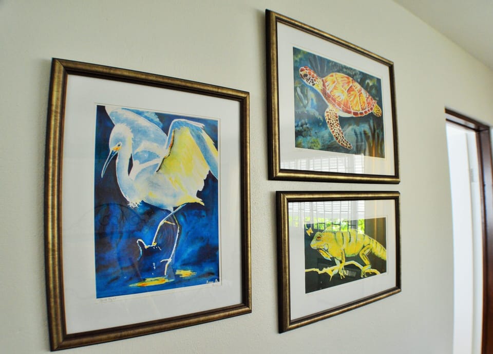 Decor - Island art by Anne Bourne at the Saltmills Plaza Grace Bay