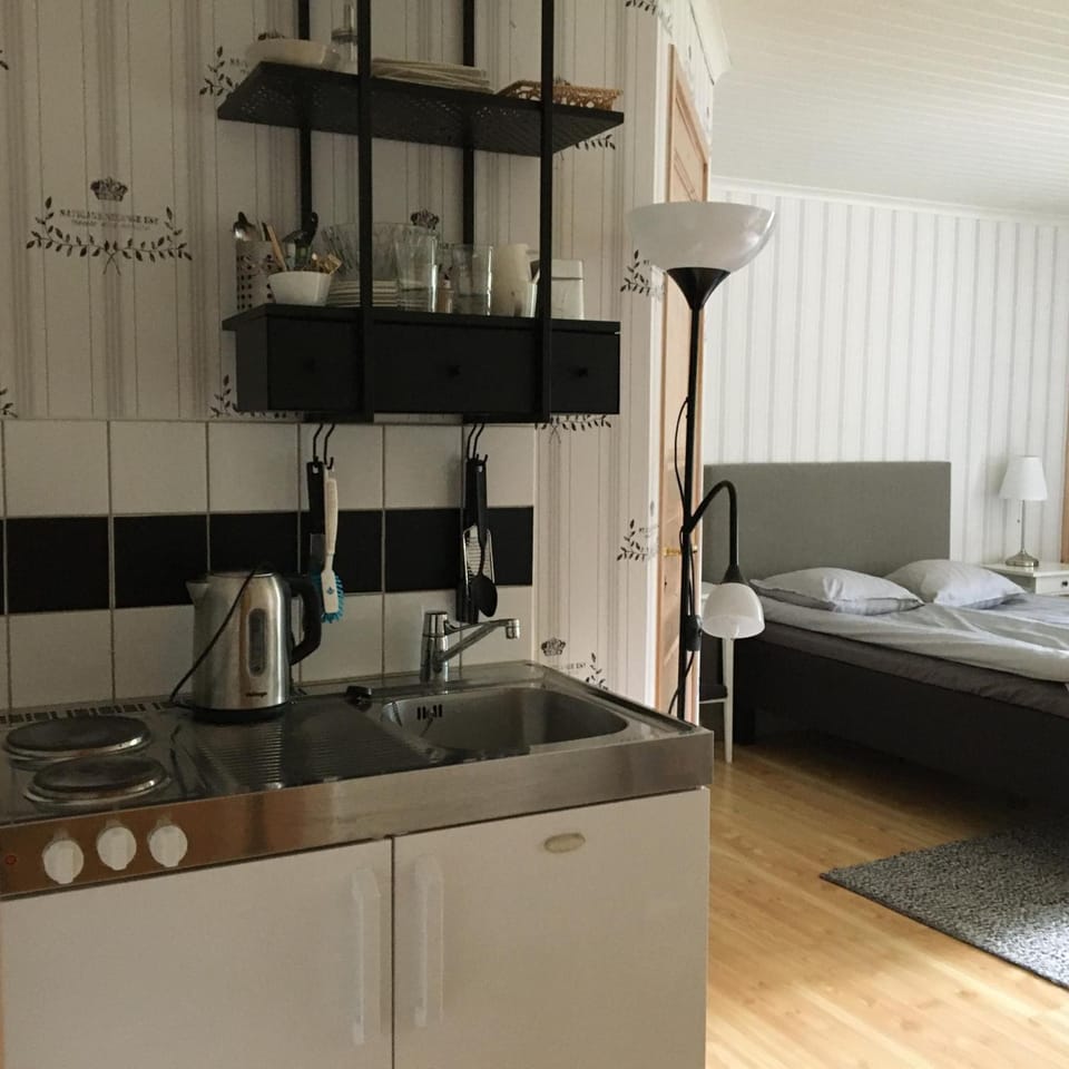 Family Room | Private kitchen | Electric kettle