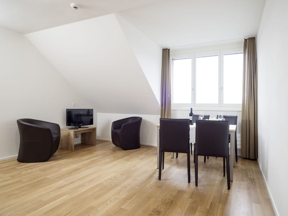 Apartment, 2 Bedrooms | Living area | 32-inch TV with satellite channels
